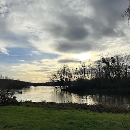 Maison En Bord De Seine *