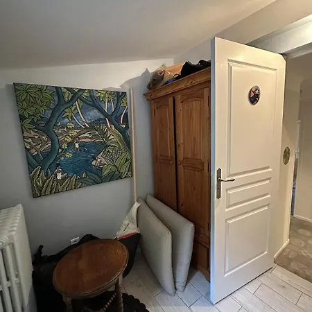 Holiday home Maison En Bord De Seine *