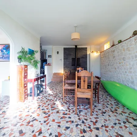 Maison En Bord De Seine Holiday home Vetheuil